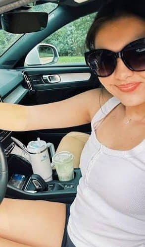 Priscilla Robertson-this sexy little thing is a Christian whore knocked up by BBC. family disgrace