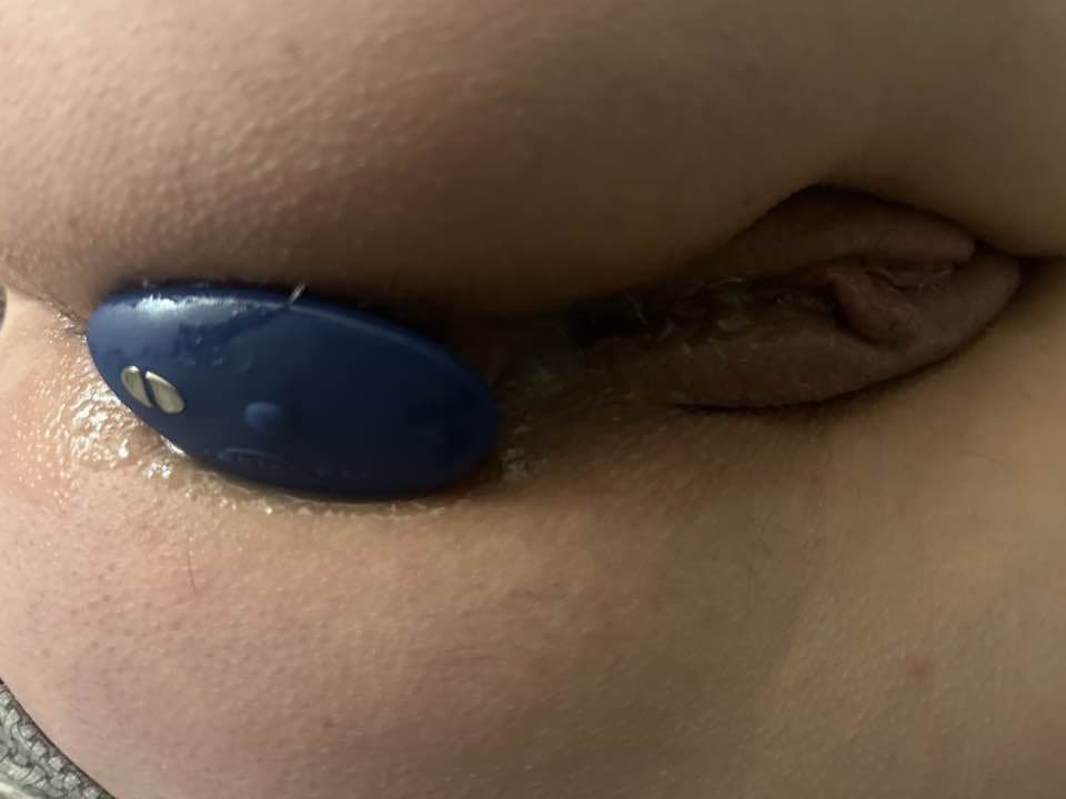 Click to view full size Cuk likes wife to be bred and stuffed in all her holes.