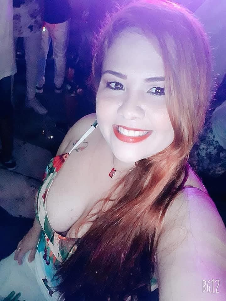 Helena cabeleireira gordelicia de S. J. dos Pinhais vazou em foto e vídeo de quando era puta Manaus