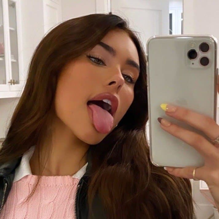 Wanna talk /mic/rp about Madison beer on session, no limits. Session in post