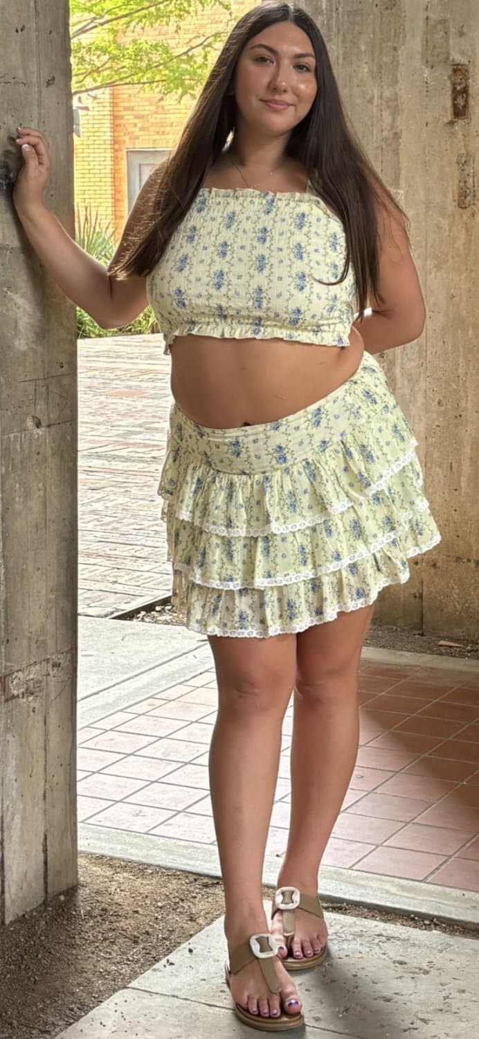 Request.. 22yr old - Texas Driver Girl.. <> Uber Driver.. <> Loves teasing with her perfect Big??