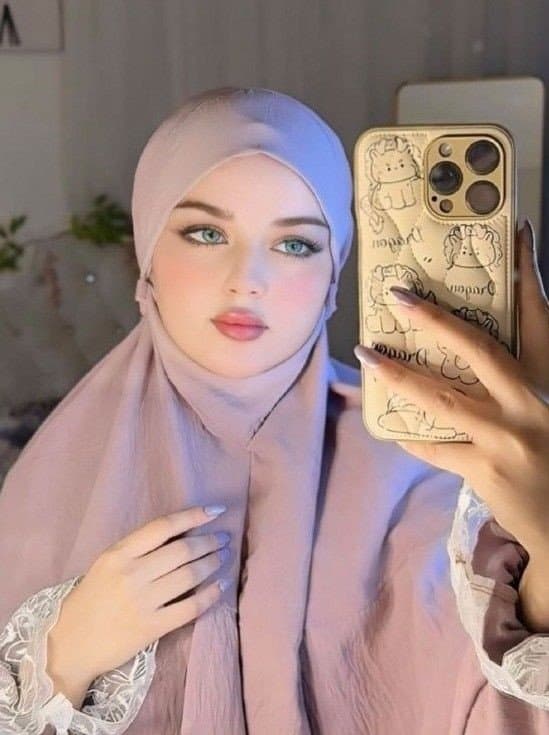 Click to view full size The beauty of the veiled Arab girl is seductive and flaming ?????