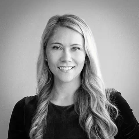 Melissa gets talked into getting naked on G G W & shows off her clit piercing