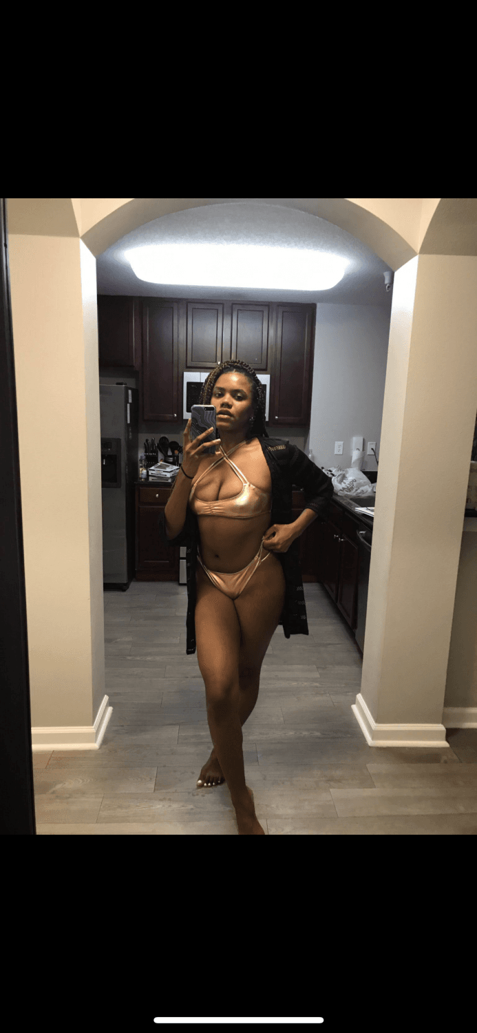 BRI AKA BBYG1r thebnecole HAS THE PRETTIEST FEET IN THE WORLD!!