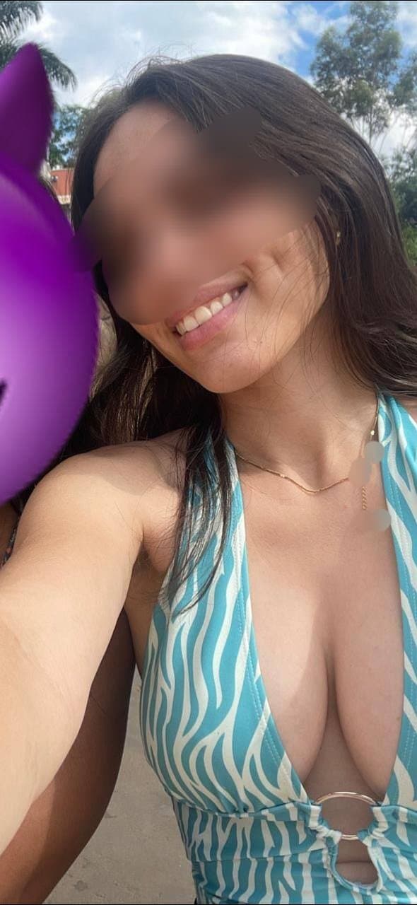 Casada gostosa que sabe cavalgar na pica