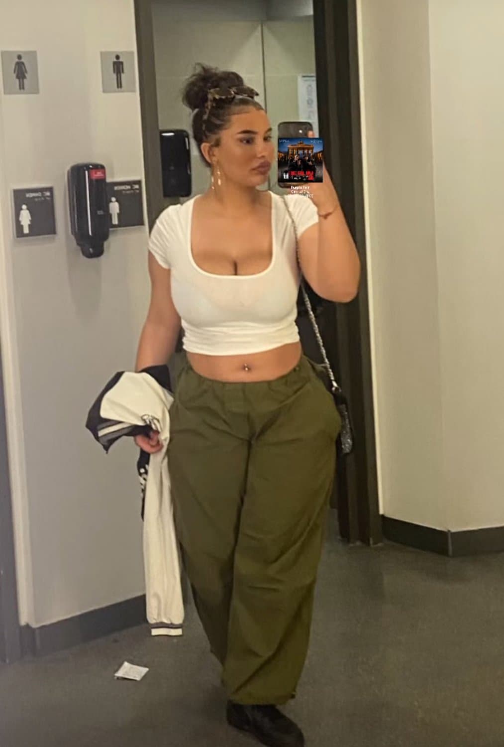 Big Titt Brasilian slut