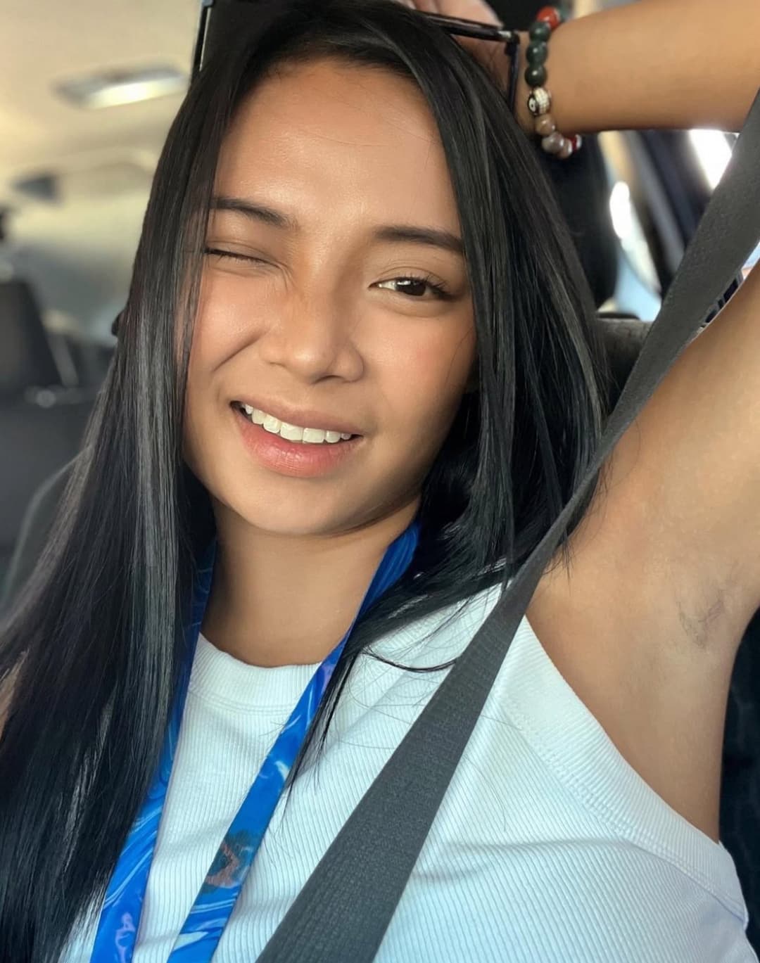 Pinay Havana showing sweaty armpits axilas suvaco