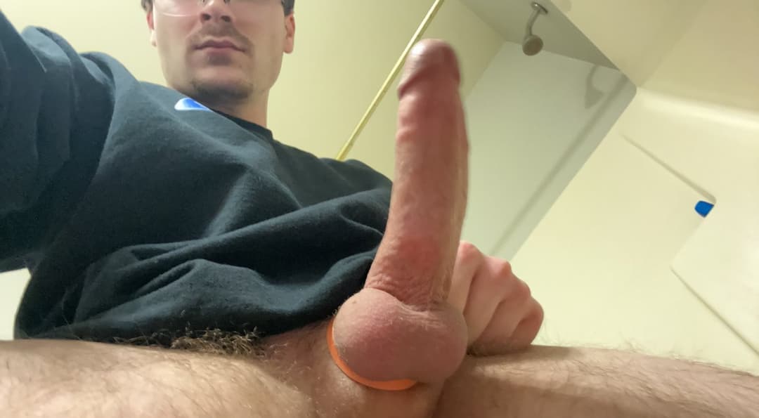 Johnny Boy is obsessed with showing off ?