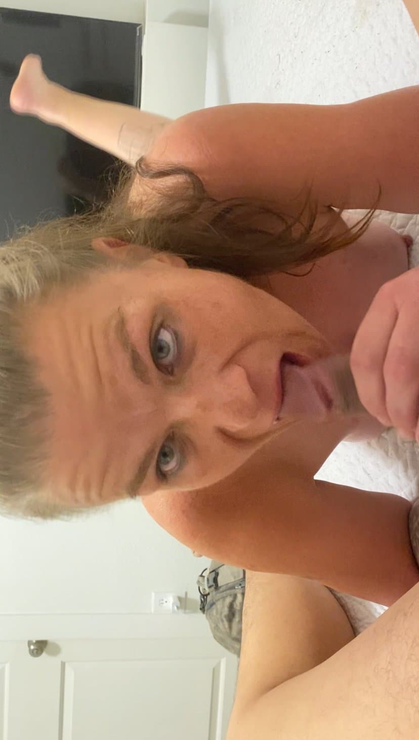 Regular cheap streetwalker I’d use monthly. Ugly but a good ? sucker. DM to $ vid