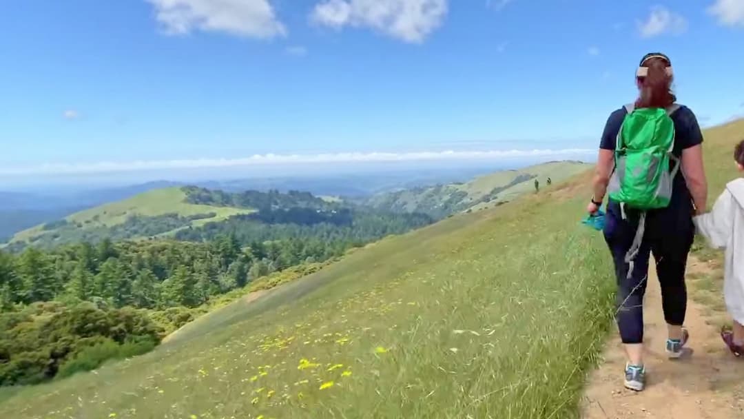 MILF teacher Mrs. Lohse walking phat ass jiggle