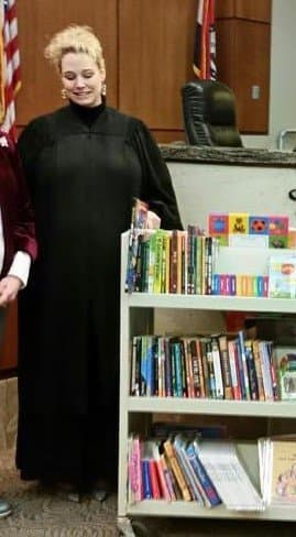 Cast your vote for the best tits at Mardi Gras from this busty j u d g e!