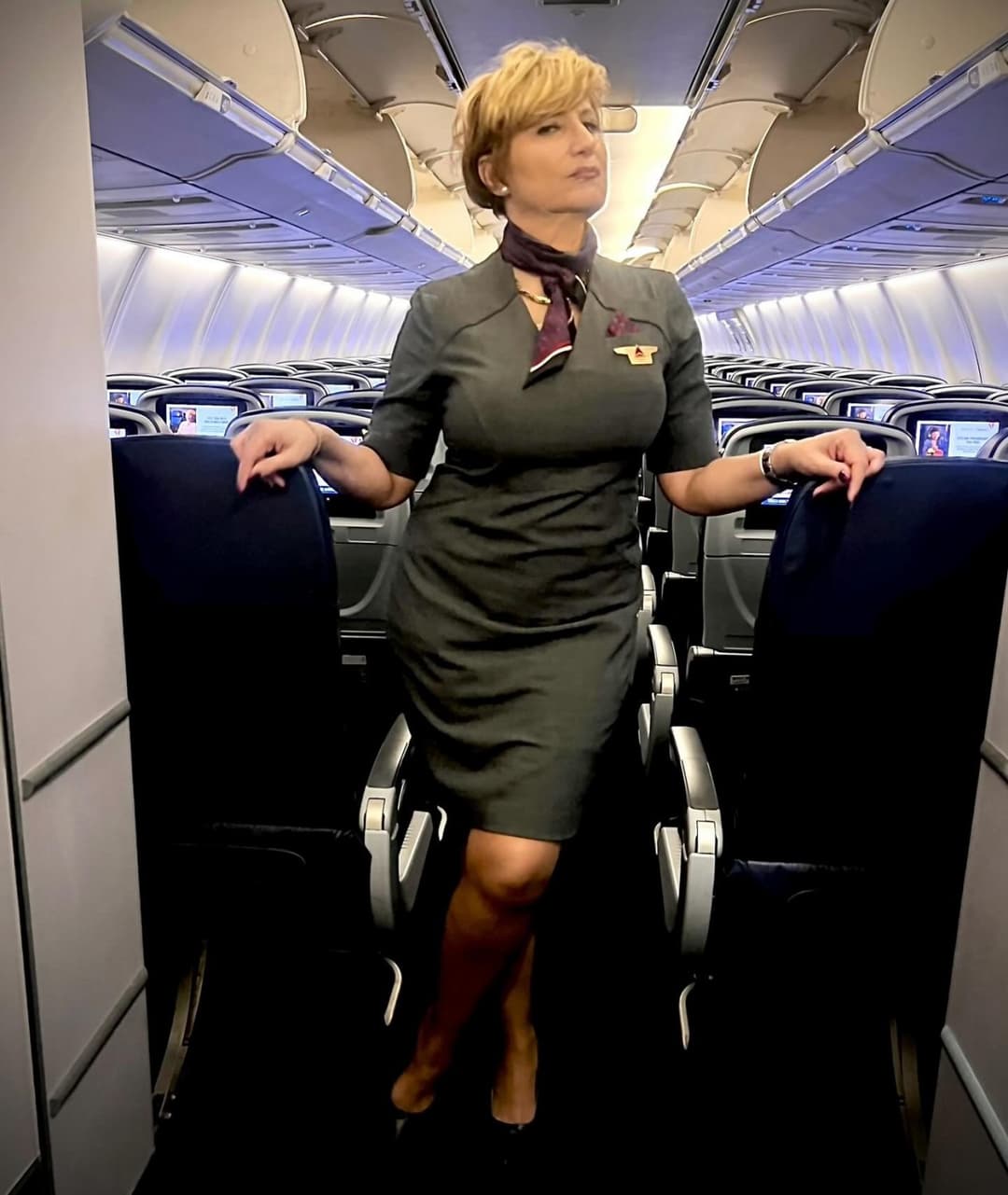 Thick Gilf flight attendant