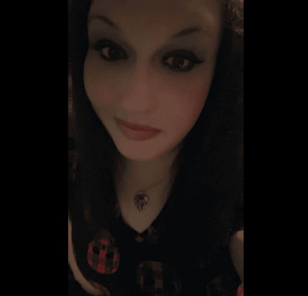 Mom pissed because "Ethan"broke up with her "saggy tits" teenage daughter.? Pics of Mom included.