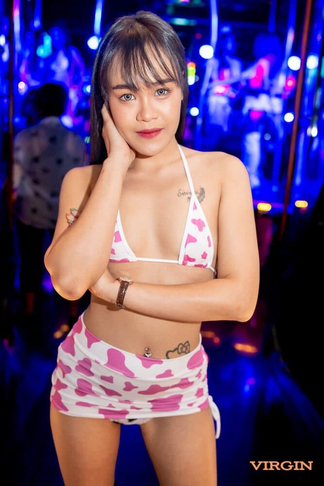 Bangkok teen girl street