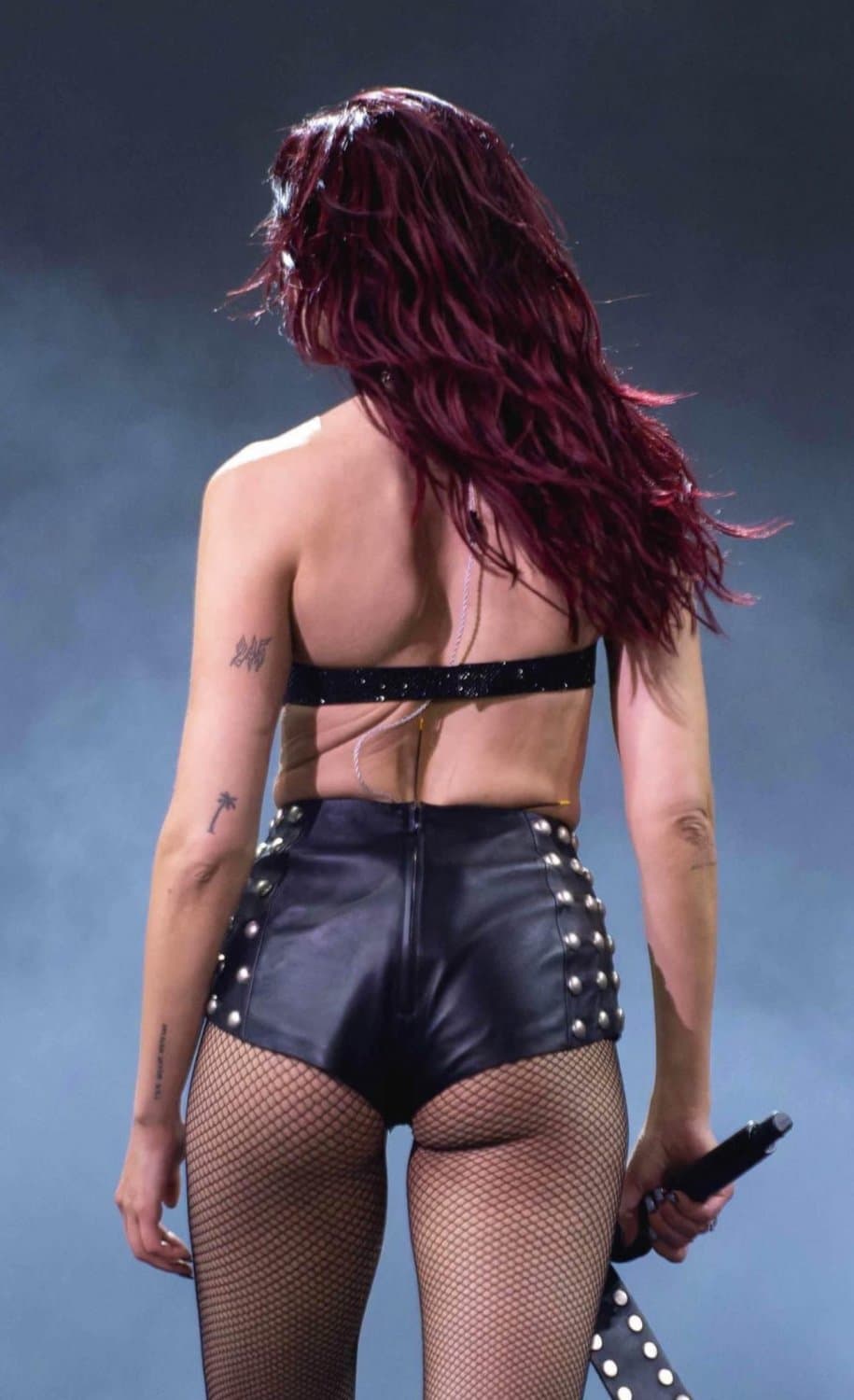 DUA LiPA HOT ROUNDED tight BUTTTT