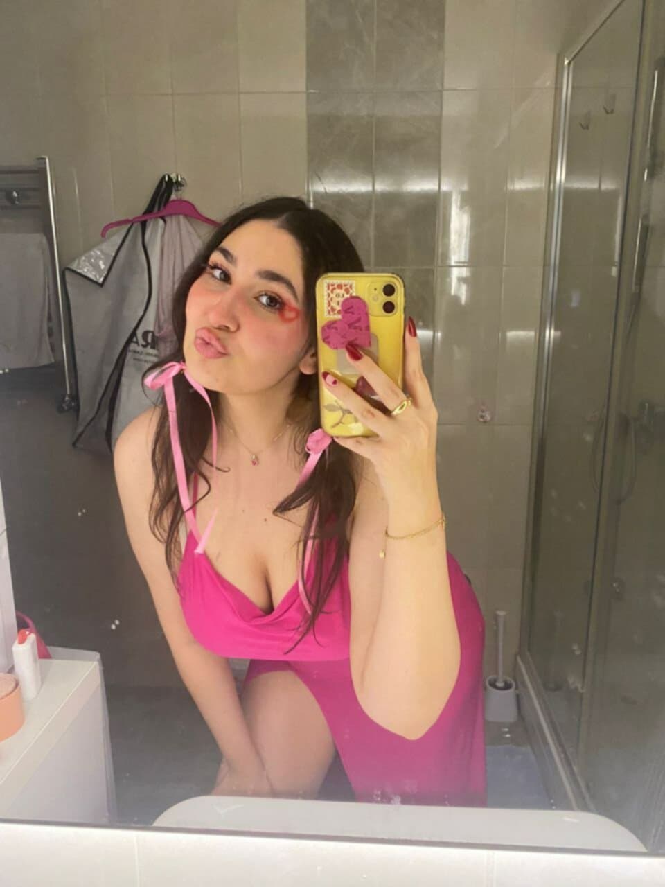 Click to view full size doesnt know shes a webslut