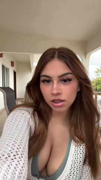 Latina de Bigass slut showing