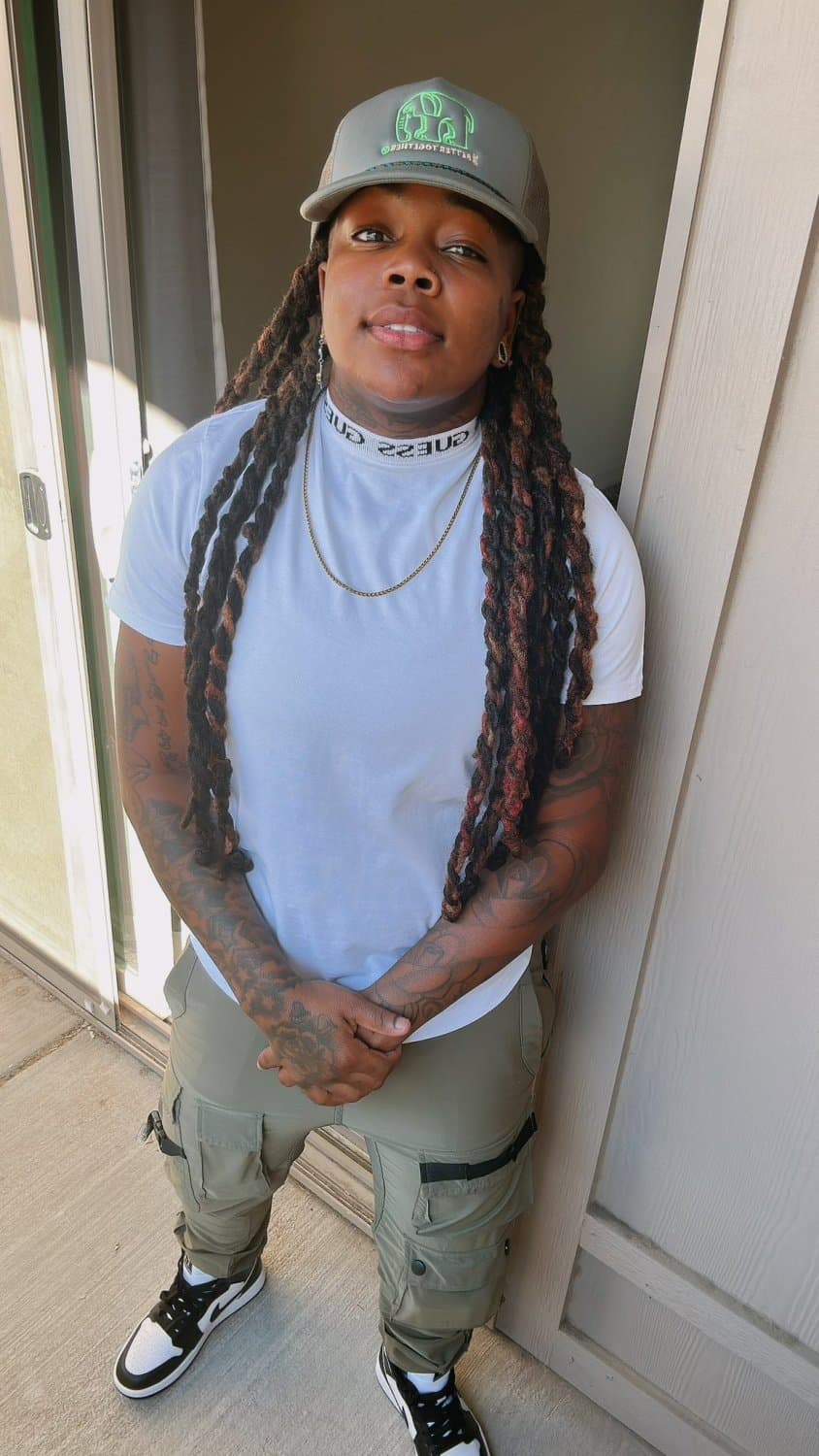 Ebony Dyke Stud Yungbull