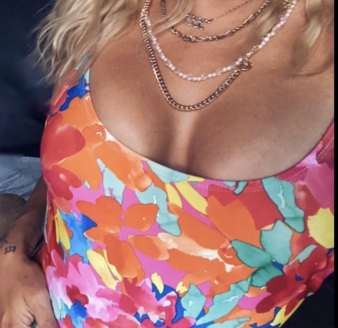 I think my crush Ellen knows how to attract fans