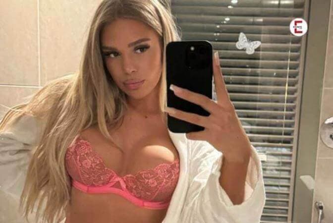 blonde girl sucking dick