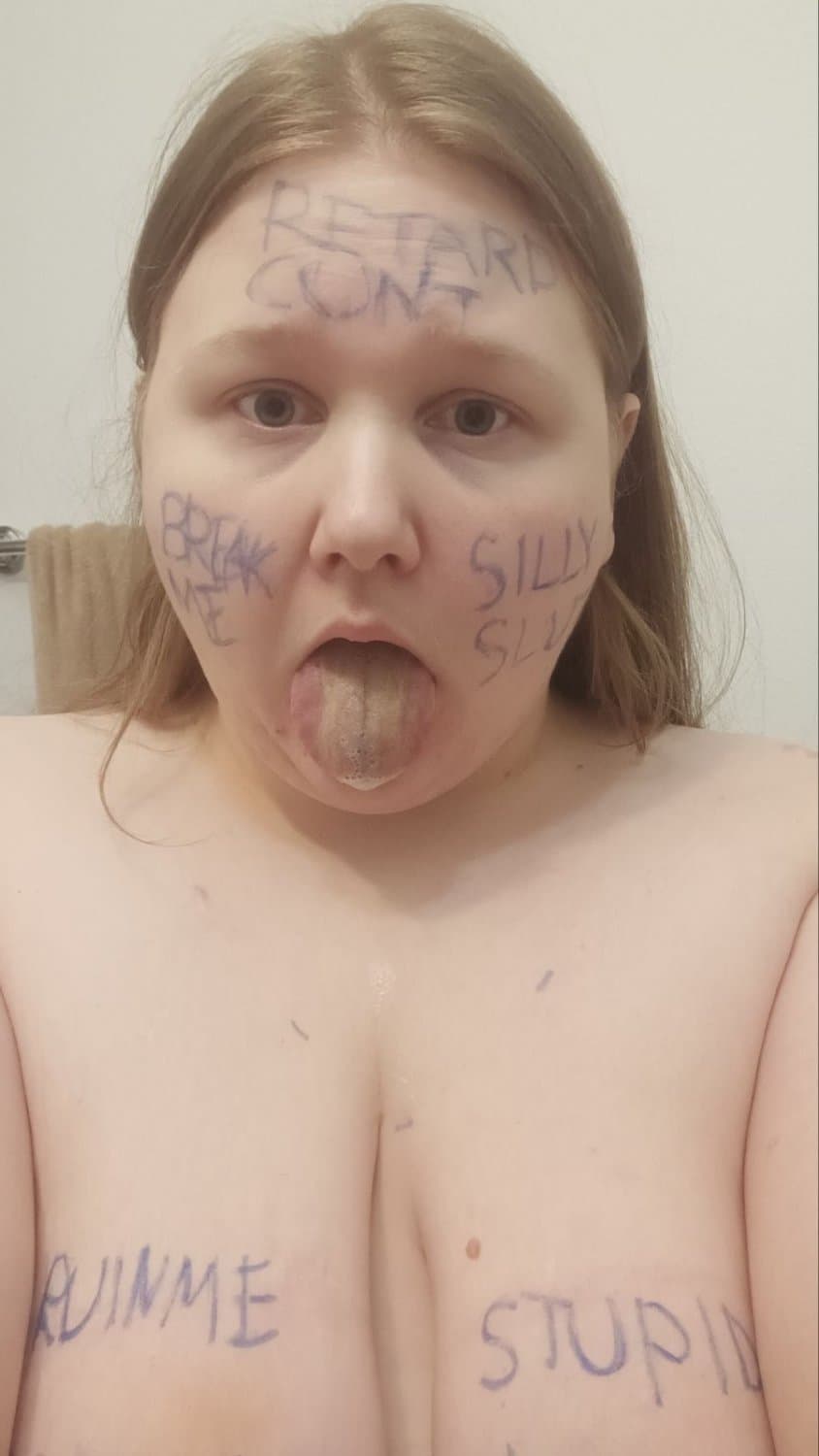 Pathetic attentionwhore Mimi is a dumb desperate set of holes & eager to be ruined