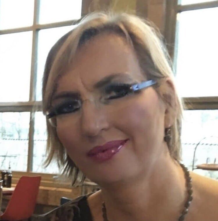 Highheels hotwife Jenna cums dildoing