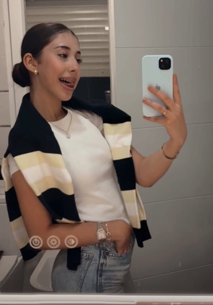 Anonymous sends his Teen Arab friend getting a dick inserted in her AI