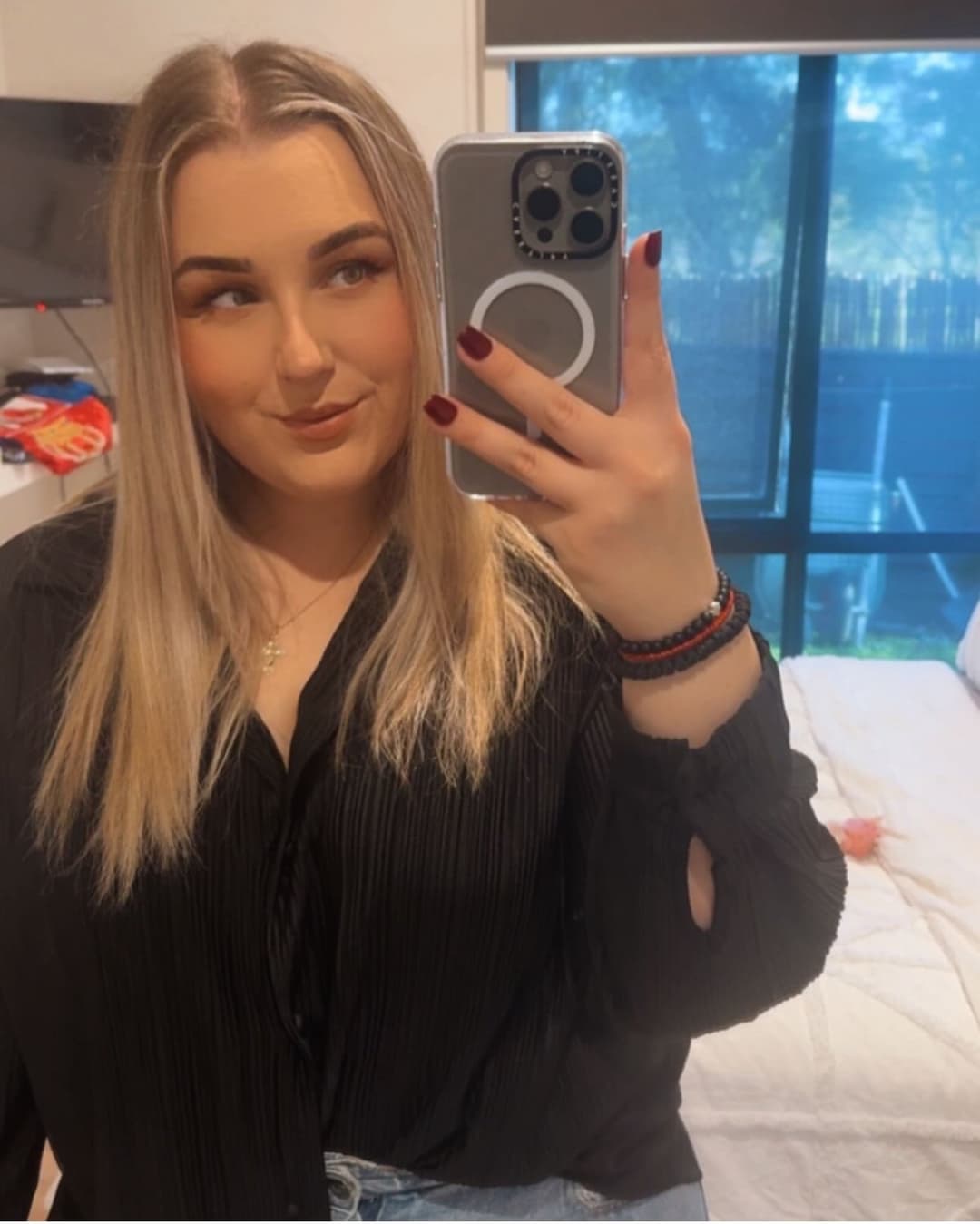 Kik fitfunseeker to discuss this blonde Aussie bbw and her fuckable face and DSLs. Tribs, edits, cap