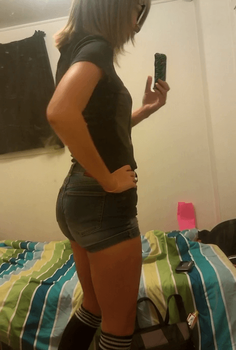 miki showing her panties