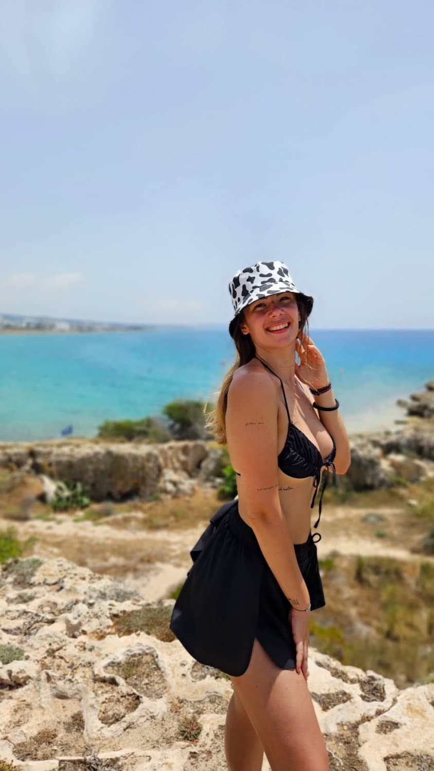 Hot white girlfriend