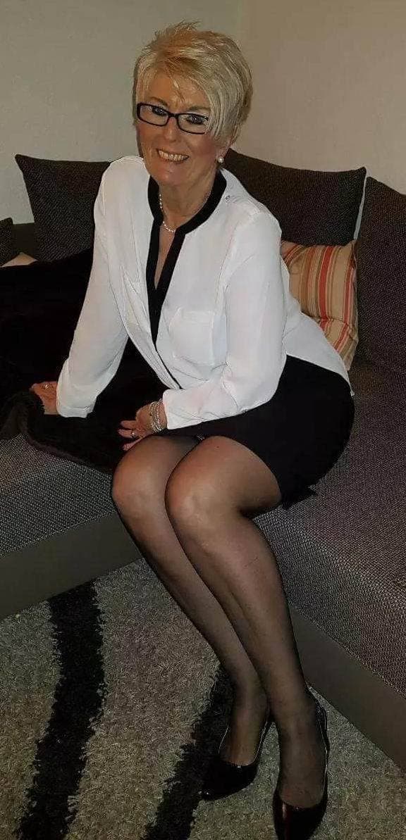 Click to view full size Blonde, Short hair