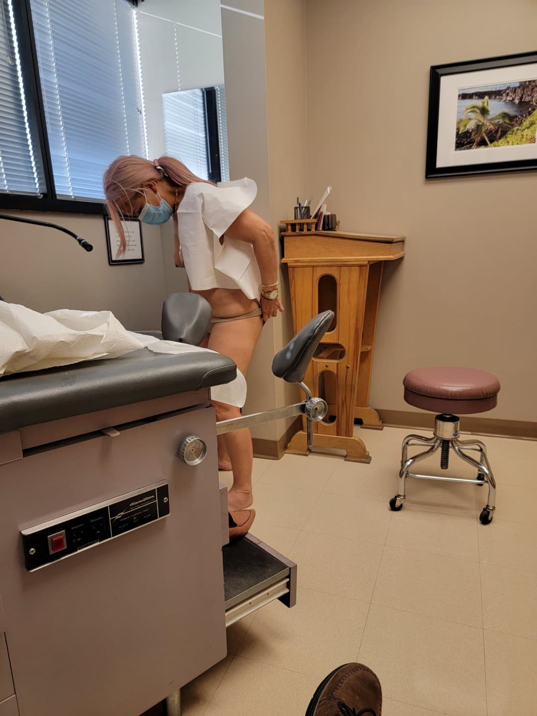 Slut visiting the clinic