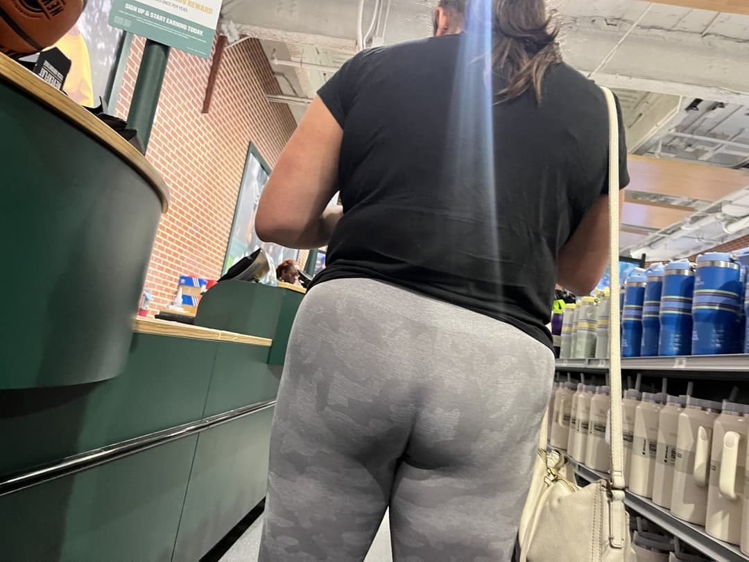 College Teen Shopping Store