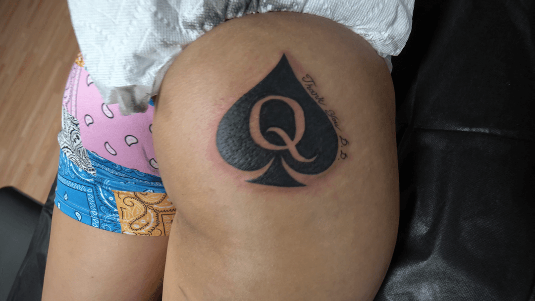 Getting QoS Tattoo- QUEEN OF SPADES TATTOO