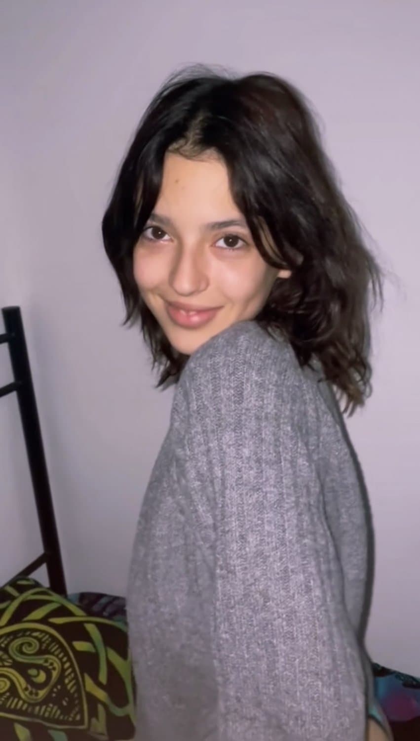 TEEN IN HER PERIOD TAKES IT UP THE ASS NOTHING IS STOPPING HER FROM GETTING DICKED