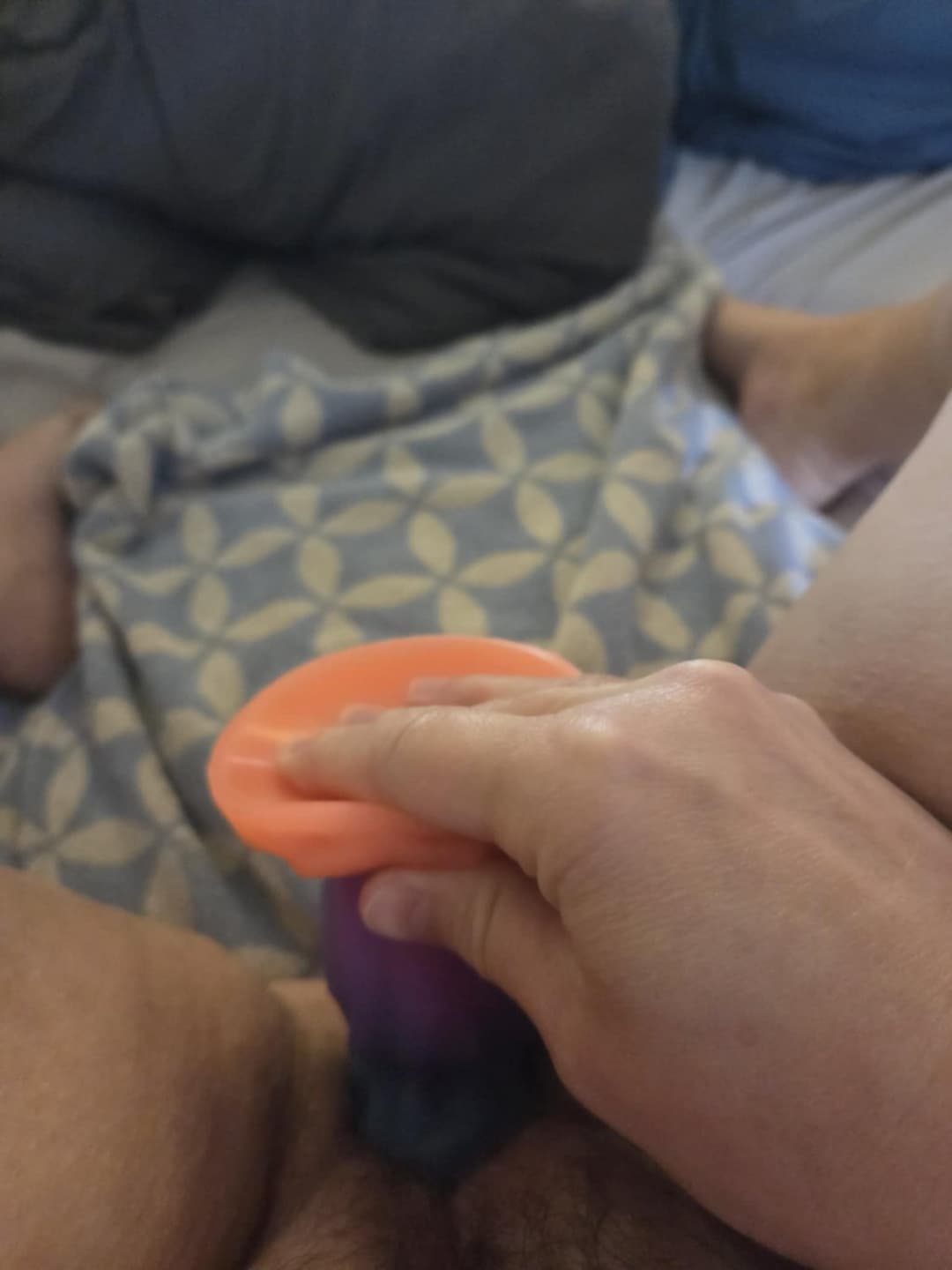 Big tit milf masterbates with dildo to loud orgasm