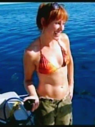 Red headed Kari Byron is one sexy science nerd.  Smart and slutty a gooner dream woman