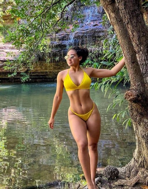 Linda cavala Fit a pedido de um seguidor