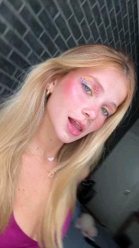 Arrasa Lana , face delicia...Lana Negrini lindora , tao gostosa !!!