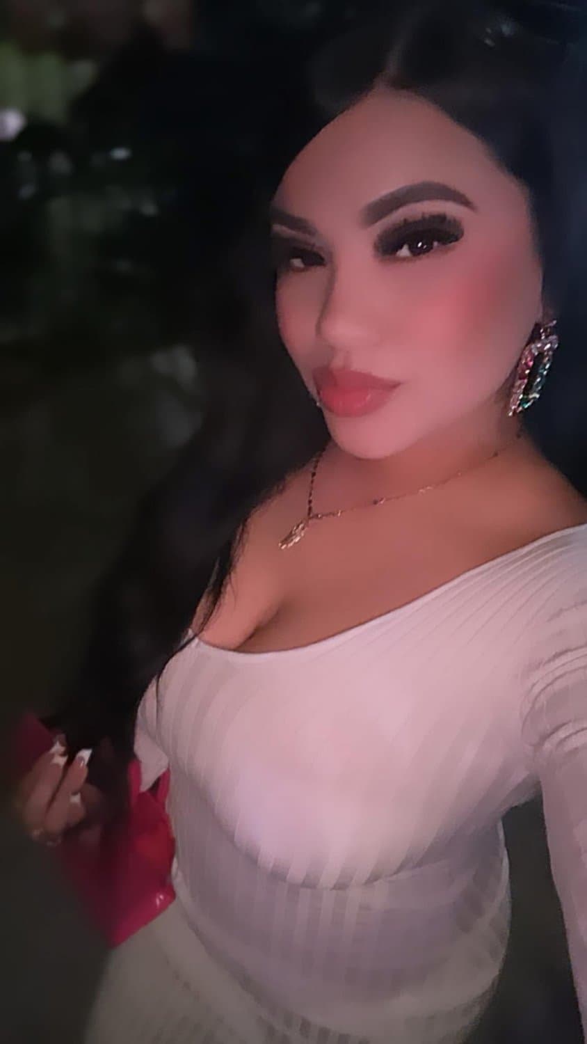 Big tit Latina milf showing toes