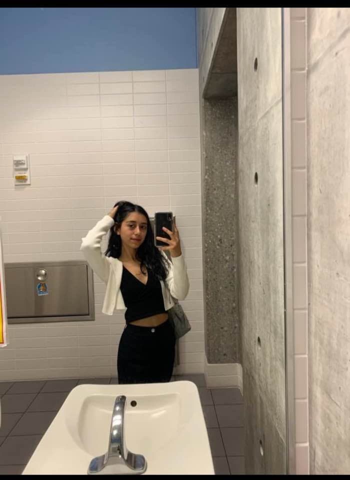 INNOCENT 18 YEAR SCHOOLGIRL