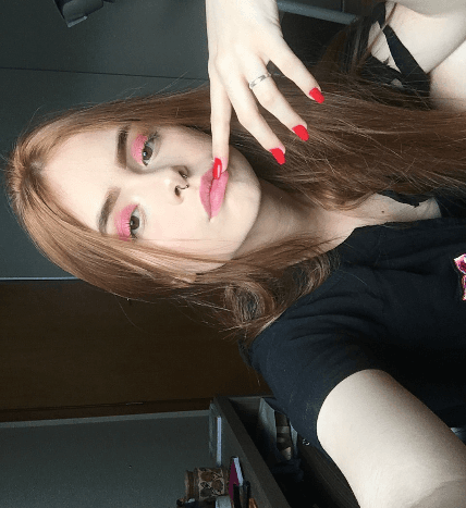 Young hot slut, amazing faceporn. Big boobs