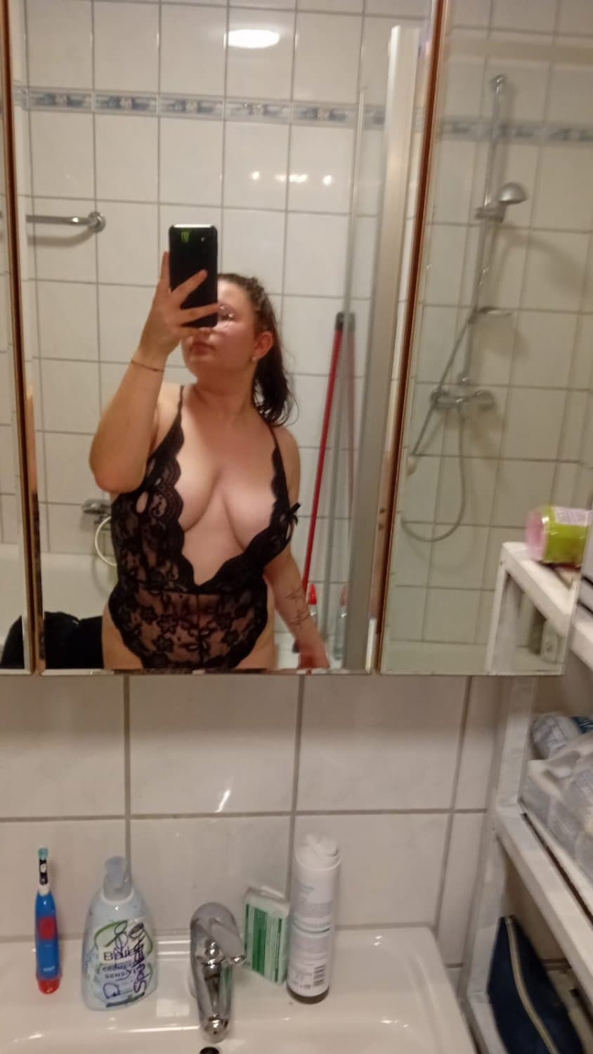 Sweet 18 and already a webslut