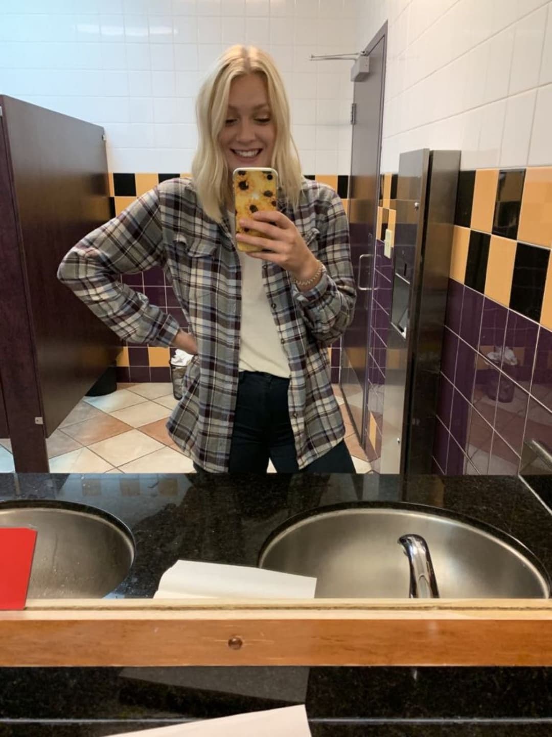 27yo MILF webslut Brooklyn E Albert Canada submitted herself!! To be famous and everywhere