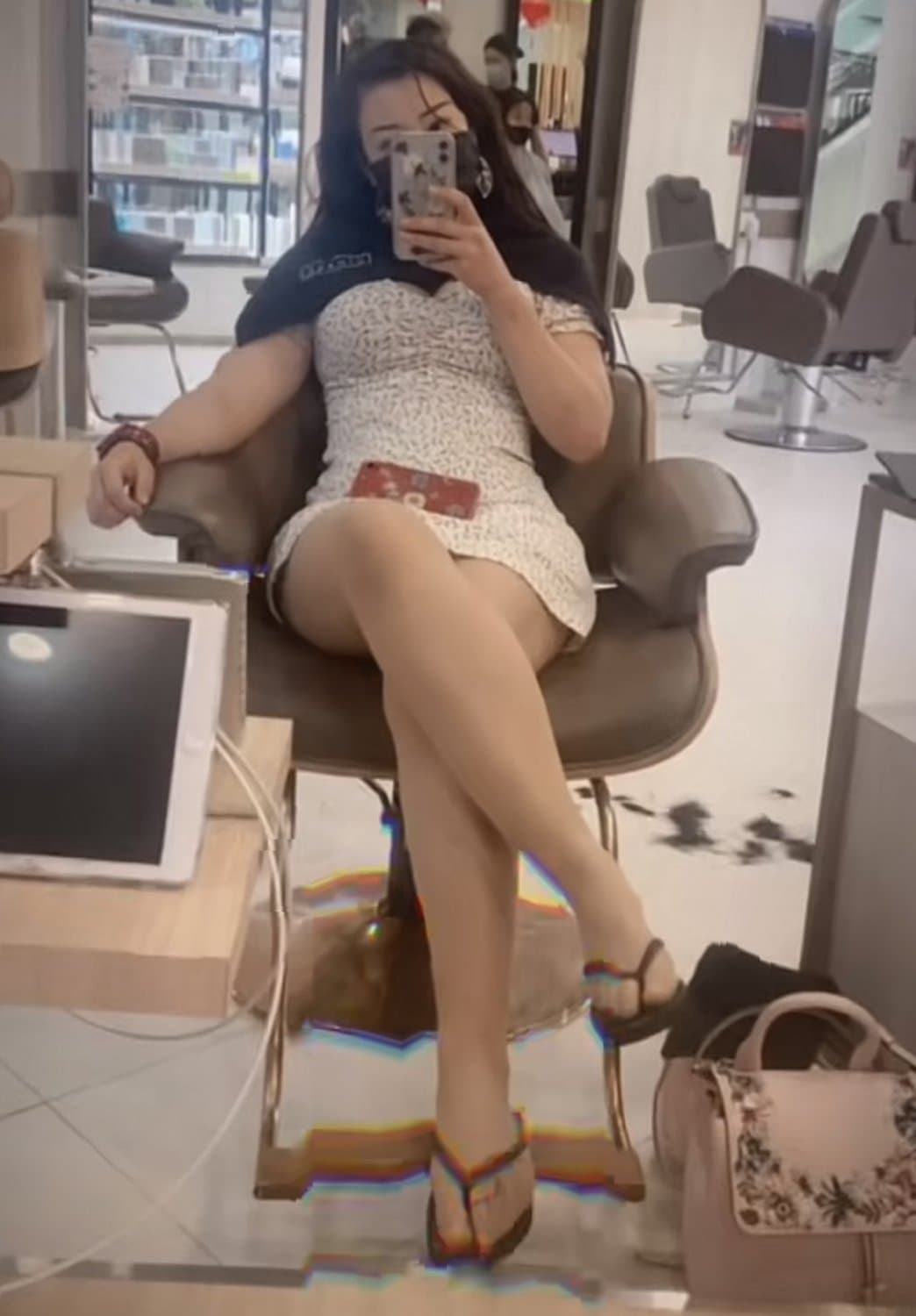 Minah motor tetek besar SG