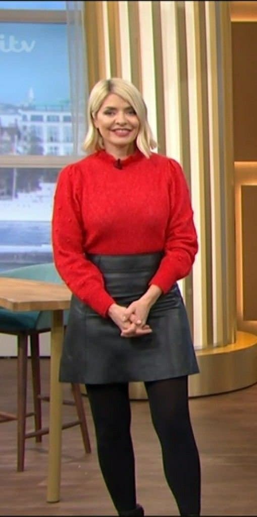 Holly willoughby big fat ass slut in black tights