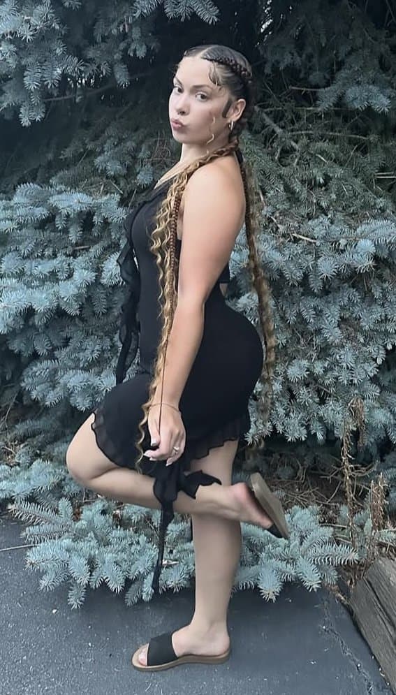 Big booty slim thick Latina whore Deanna