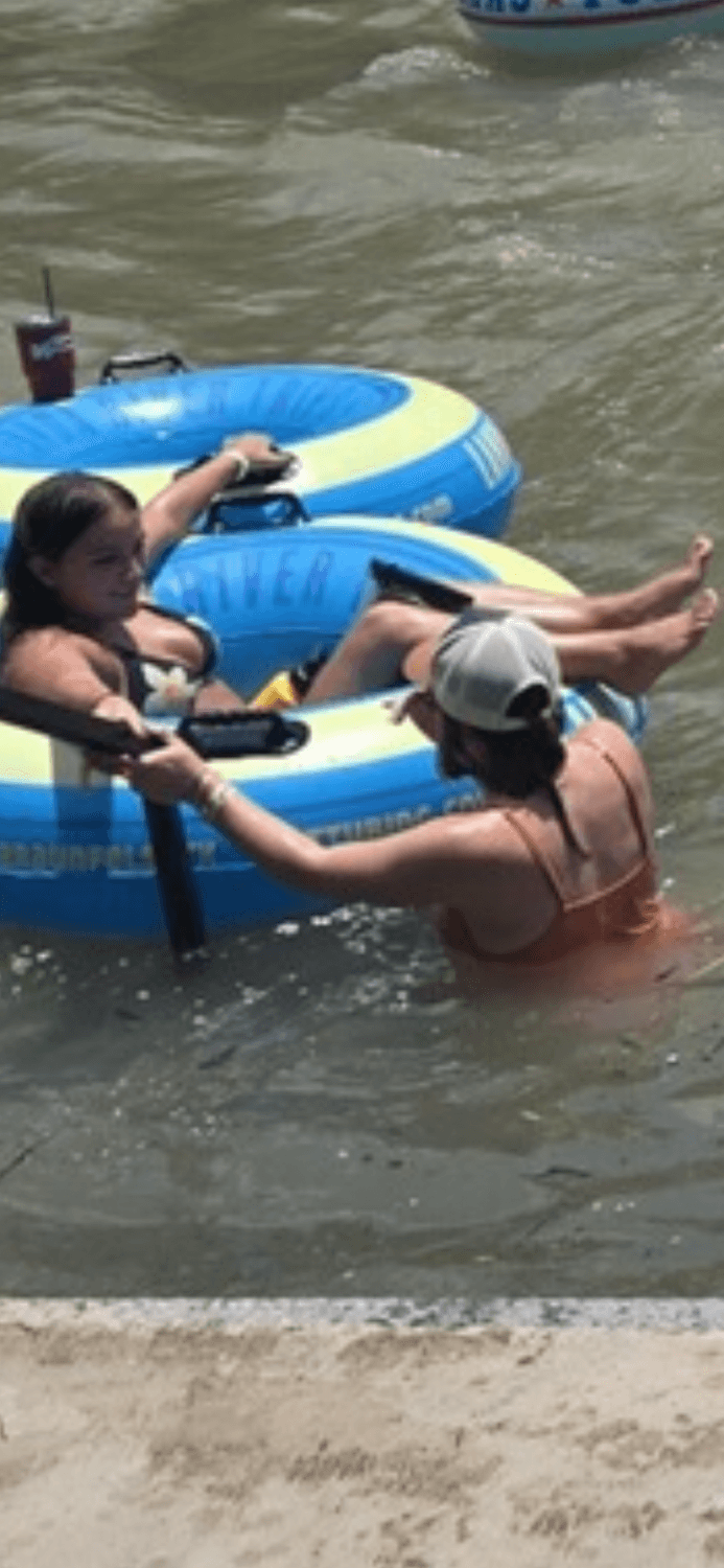 River float white girls