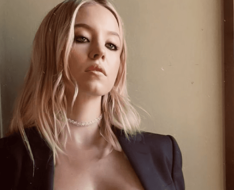 Teaser Content Of Sydney Sweeney See Full Content In Premium Galleries $5 In Link In Bio