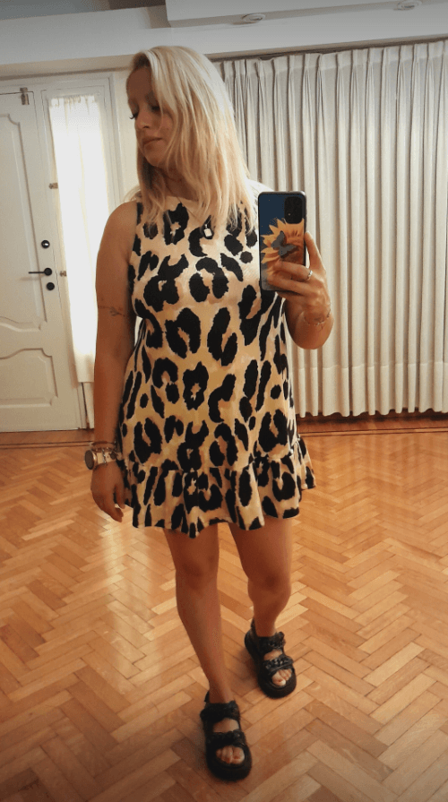 40yo single mom showing off to me | dm me to chat and jerk off